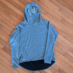 On Cloud Running Women's Large Hoodie Sage Green